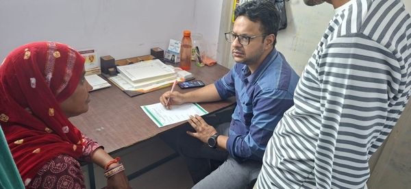 Dr. Shiteez Agrawal with patient